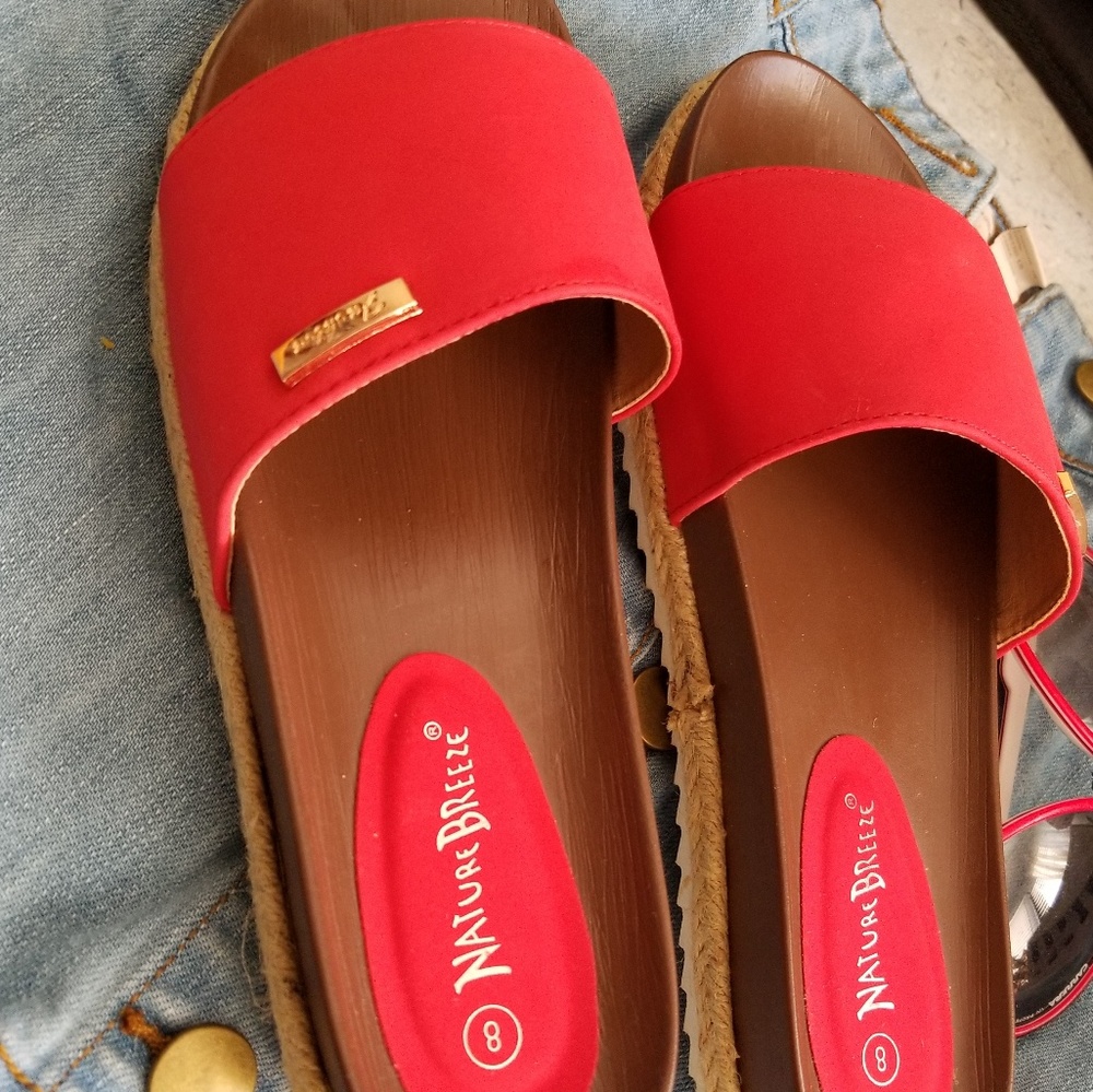 Red sandals - Picture 2 of 3